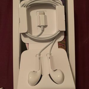 WIRED Apple headphones with lightning cable NEW